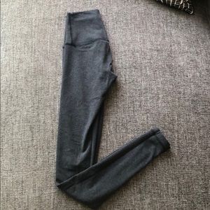 Lululemon wunder under pants size 2